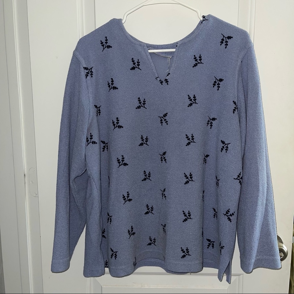 7/$20 deal ~ embroidered sweater